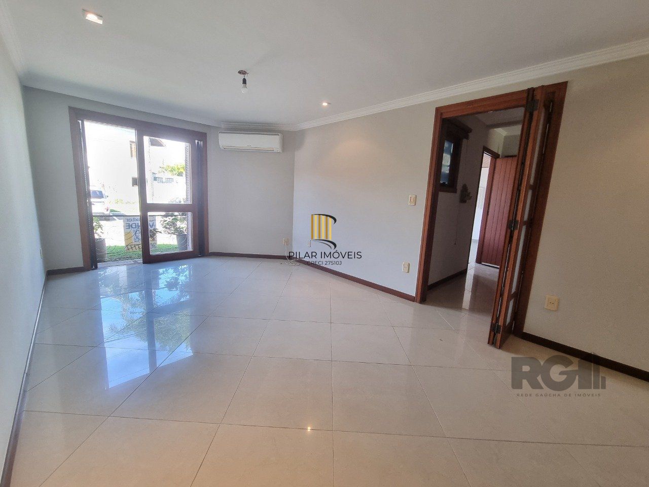 Casa Cond 5 dorm, 3 WC, piscina, jadim grande, cavalhada, Porto Alegre, RS