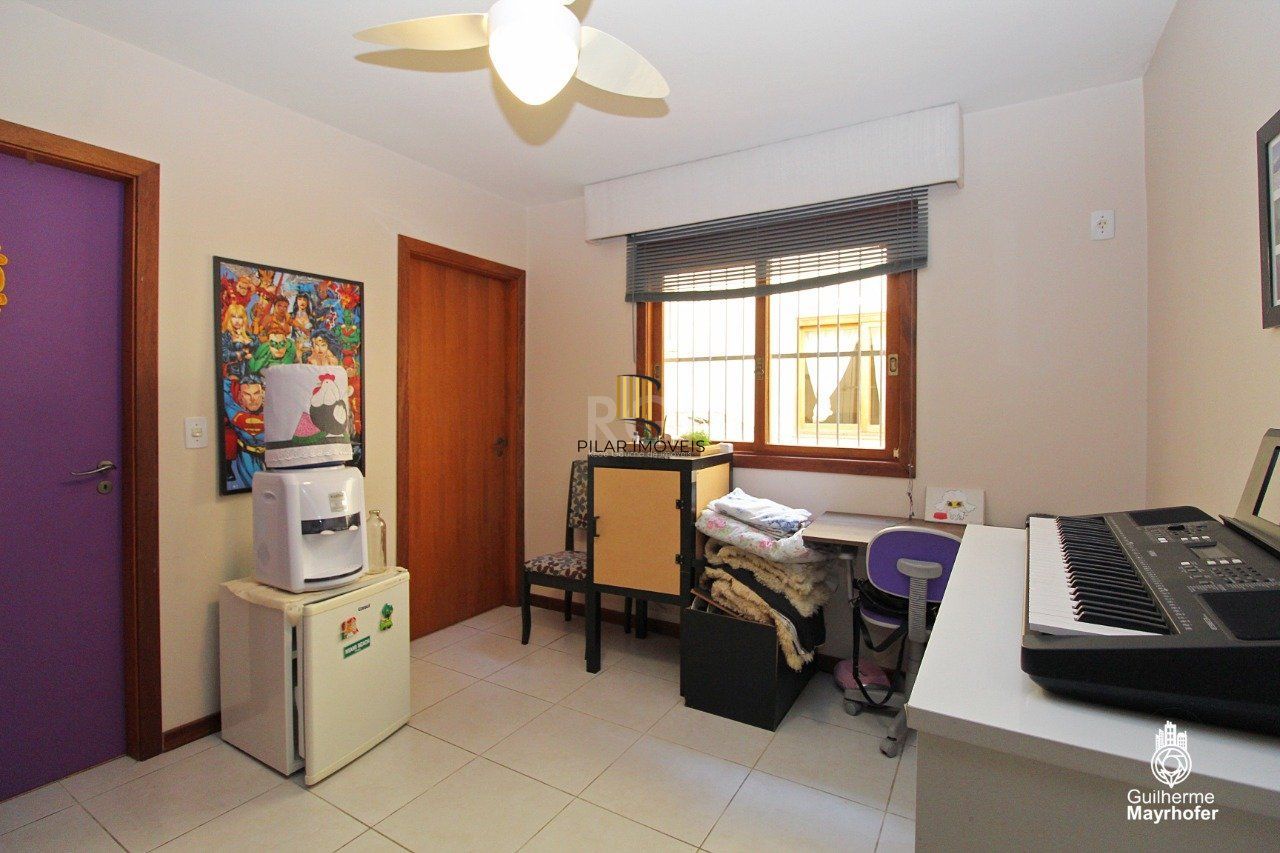 Casa para Venda - 227.93m², 3 dormitórios, sendo 1 suites, 2 vagas - Chácara das Pedras