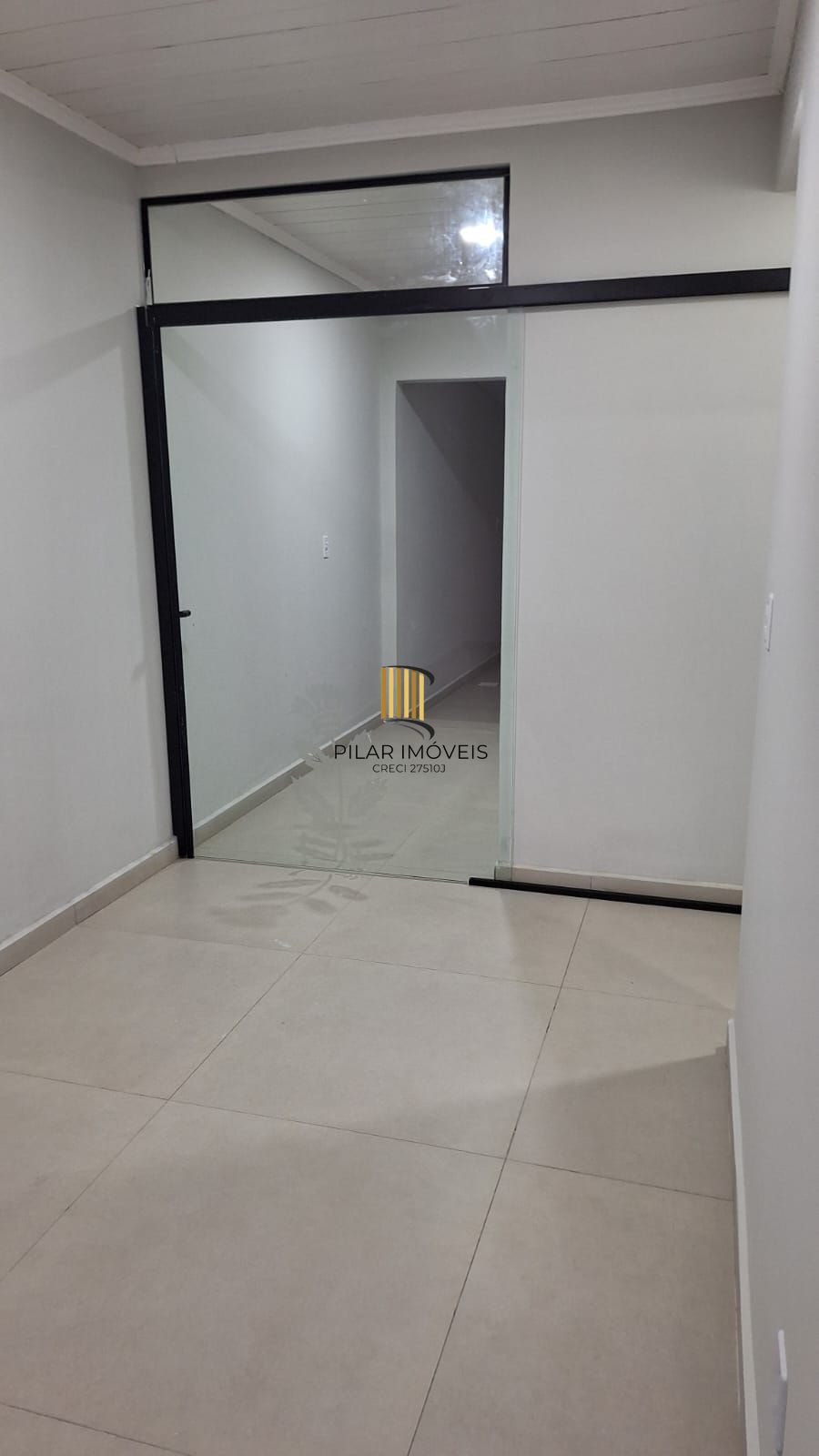 Casa em Condomínio com 02 Quartos, Bairro Restinga
