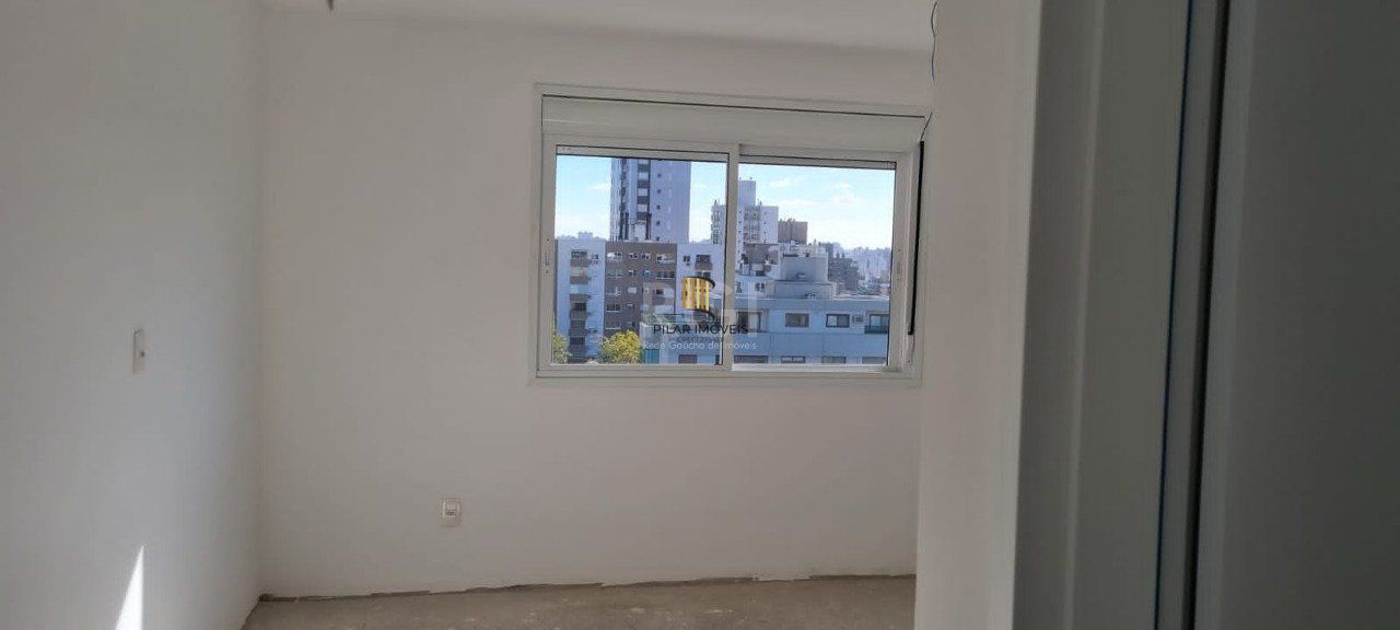 Apartamento para Venda - 90.31m², 2 dormitórios, sendo 2 suites, 2 vagas - Petrópolis