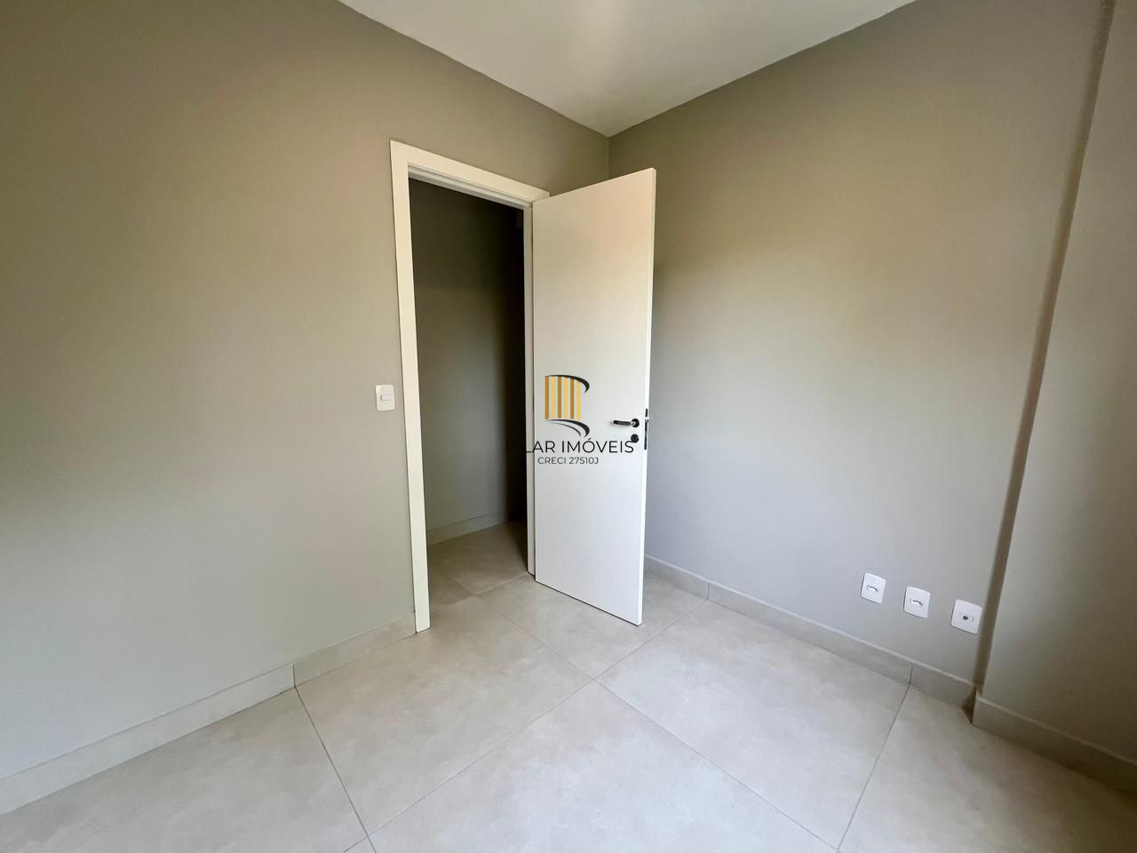 Apartamento 2 dormitórios no bairro Cavalhada