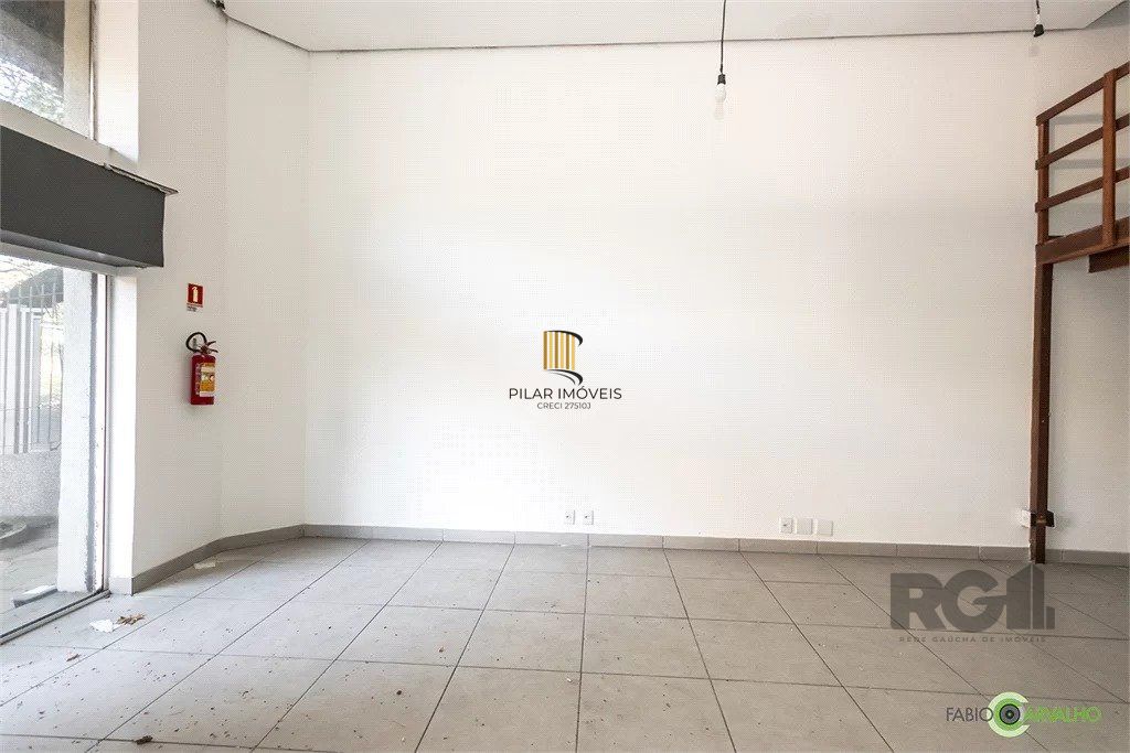 loja com 68 m² no bairro Santana