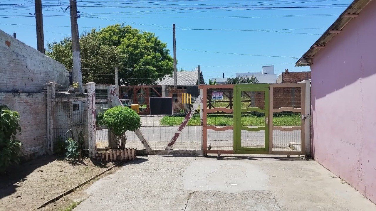 Terreno com 3 casas no pátio bairro  São Francisco TRAMANDAÌ/RS