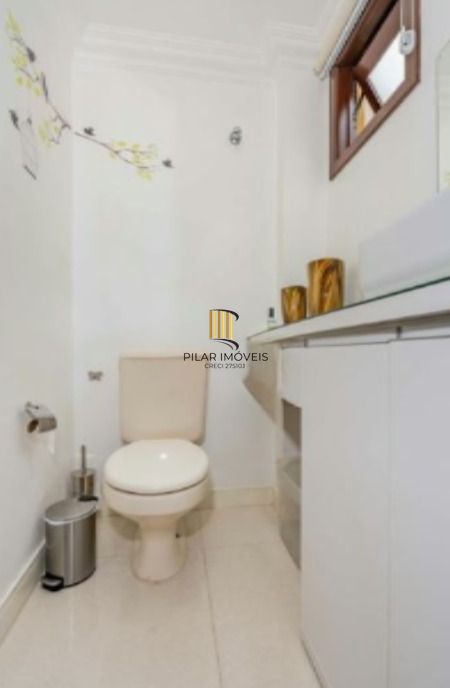 Casa em condomínio 3 dormitórios