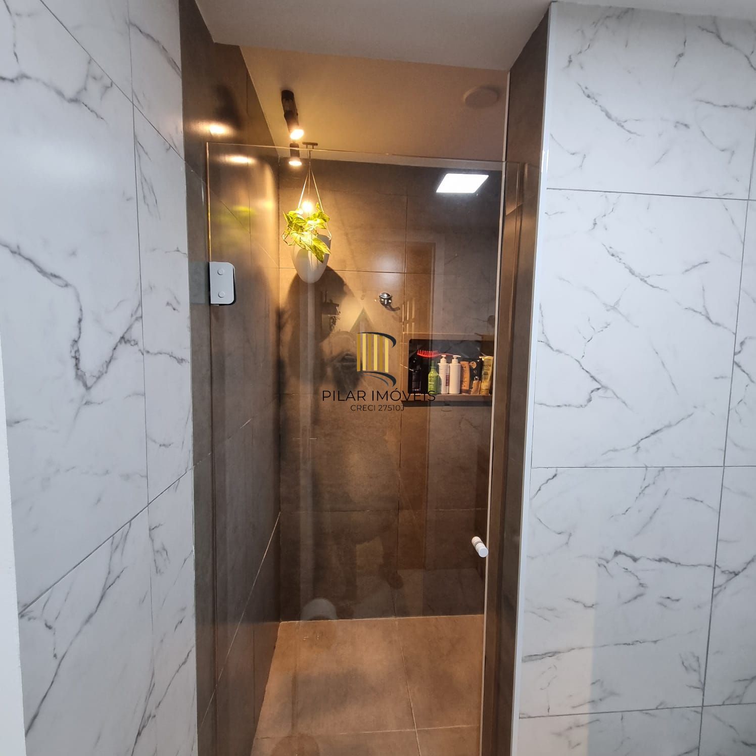 Apartamento Térreo com 02 quartos e 01 vaga no Bairro Campo Novo