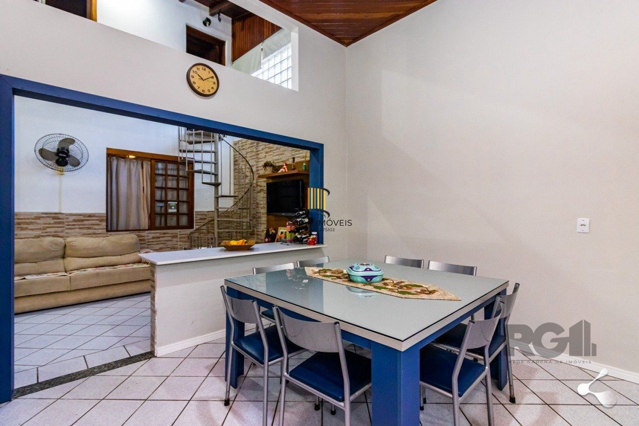 CASA, 4 DORMITÓRIOS, 3 SUÍTES, 2 VAGAS DE GARAGEM, BAIRRO IPANEMA, PORTO ALEGRE/RS