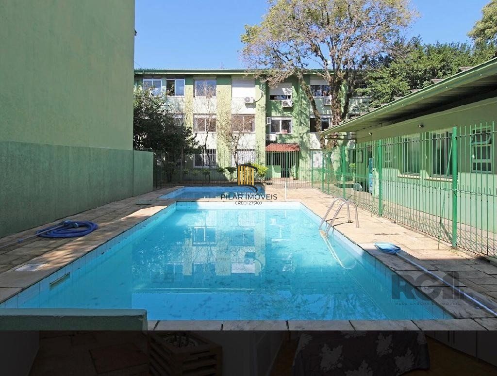 Apartamento 2 dormitórios, vaga de garagem, no bairro Camaquã, Porto Alegre/RS.