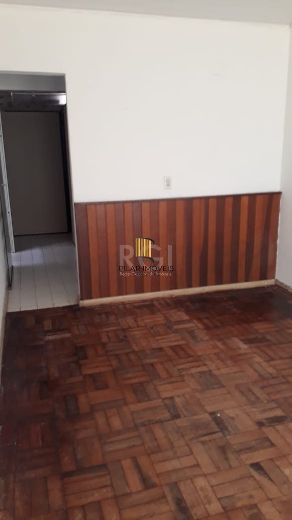 Casa para Venda - 121m², 3 dormitórios, sendo 1 suites, 2 vagas - Restinga