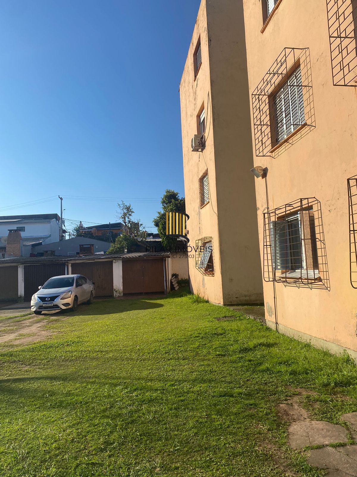 Apartamento com 02 quarto e 01 vaga, no Bairro Santa Rosa de Lima em POA