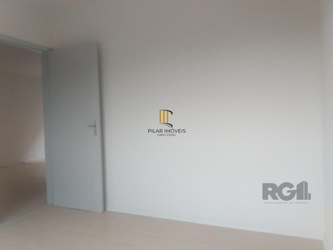 APARTAMENTO DE 2 DORMITORIOS REFORMADO BAIRRO SANTO ANTONIO - POA/RS