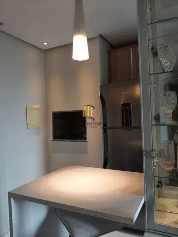 Apartamento de 3 dormitórios com vaga no bairro Partenon