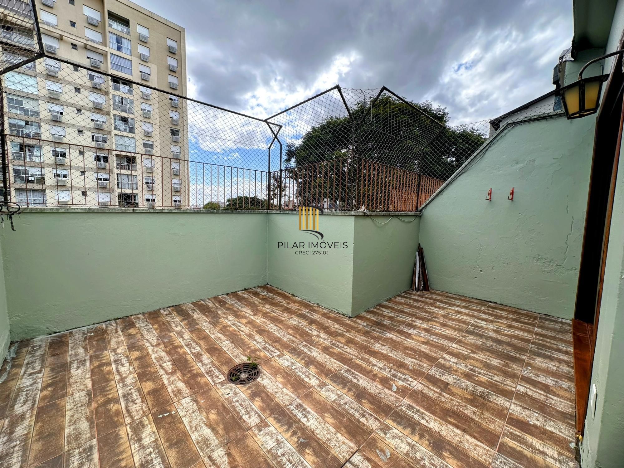 Cobertura a venda 1 dormitório no bairro Petrópolis em Porto Alegre.
