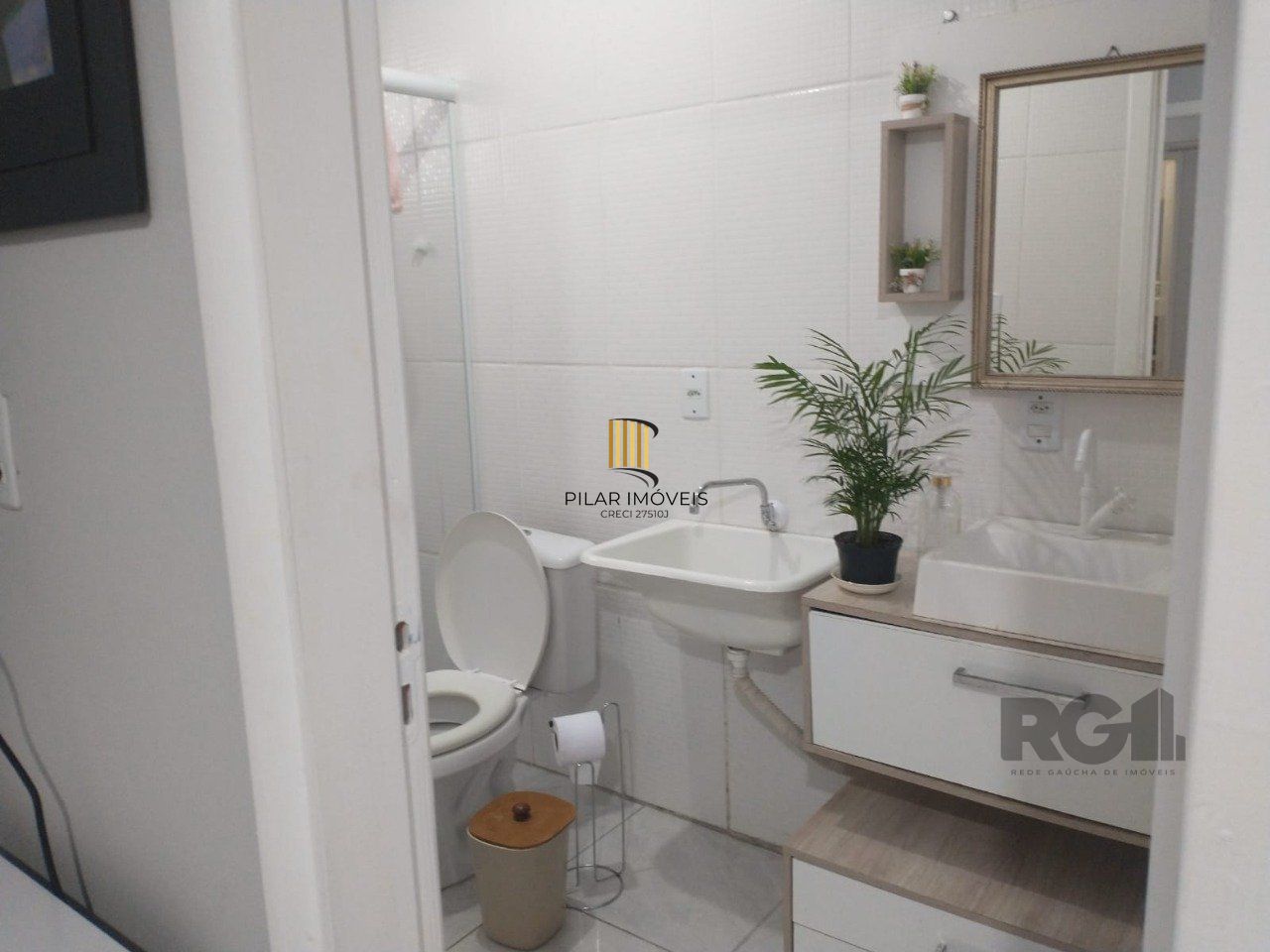 Casa de 155m² com 2 quartos, suíte, 2 vagas de garagem, no bairro Jardim Europa, Porto Alegre/RS