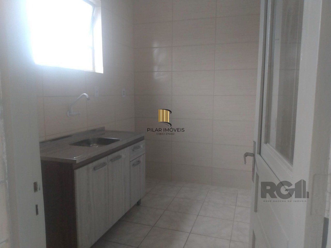 APARTAMENTO DE 2 DORMITORIOS REFORMADO BAIRRO SANTO ANTONIO - POA/RS