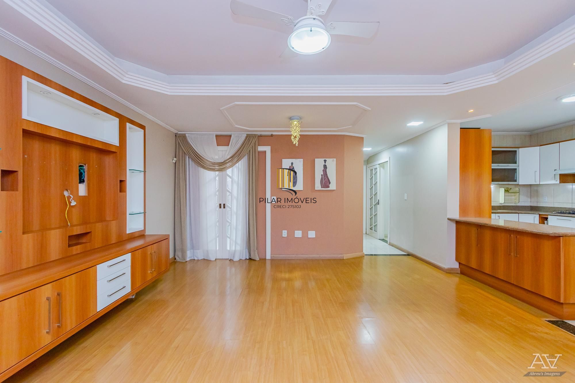 Linda Casa com 3 suítes no Santa Fé