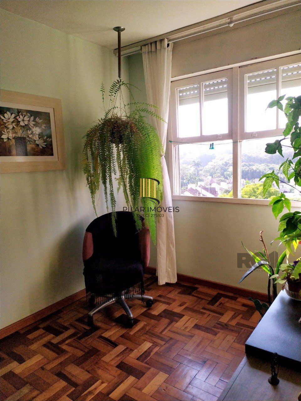 Apartamento de 2 dormitórios com vaga no bairro Petrópolis