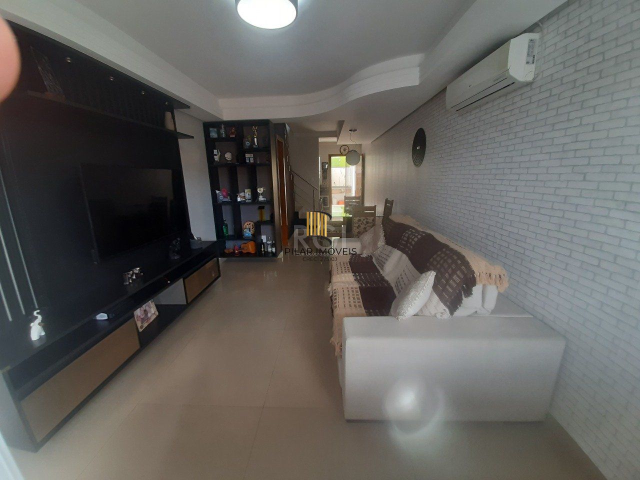 Casa com 2 quartos, 2 suítes, varanda, 1 vaga de garagem, no bairro Aberta dos Morros, Porto Alegre/RS