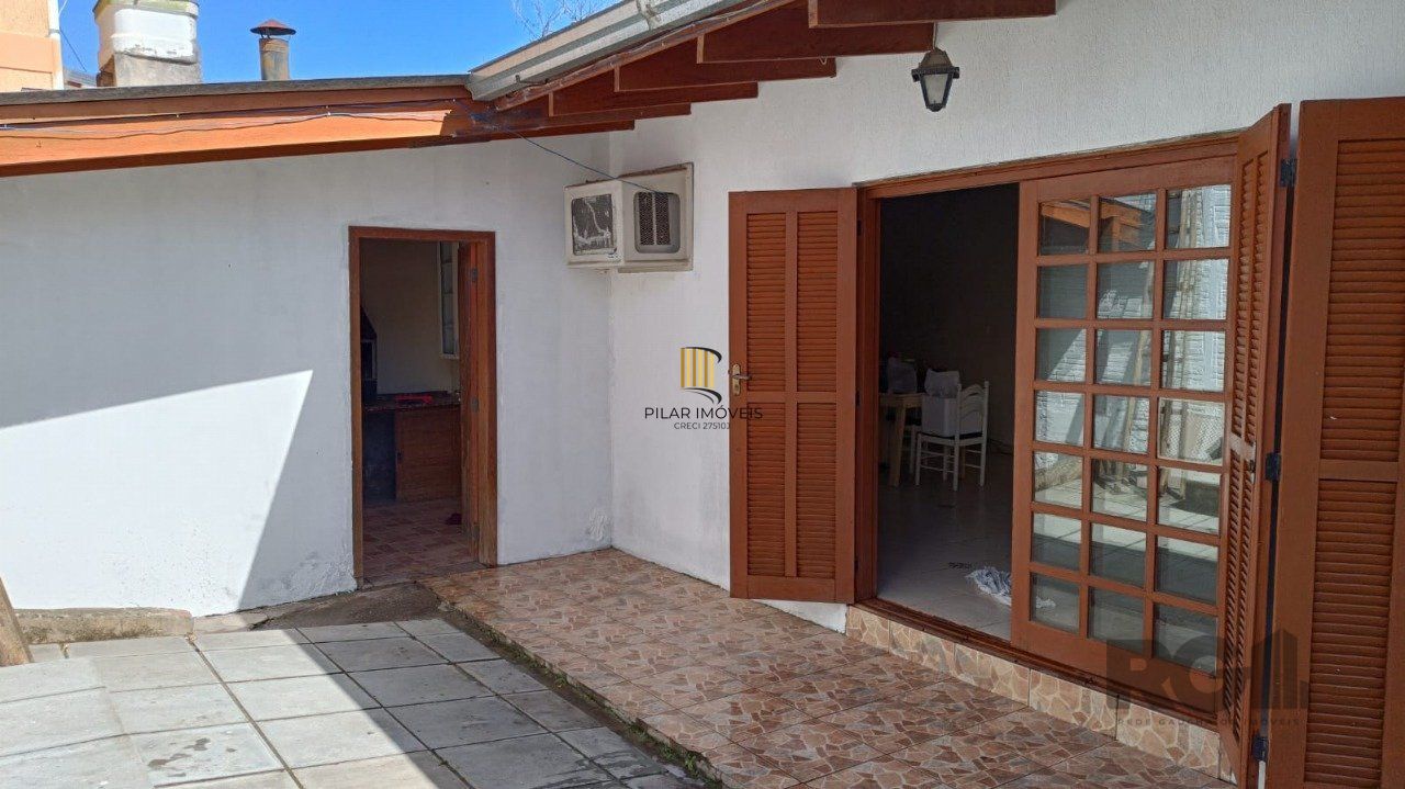 casa mista com 2 vagas na cavalhada Porto Alegre /RS