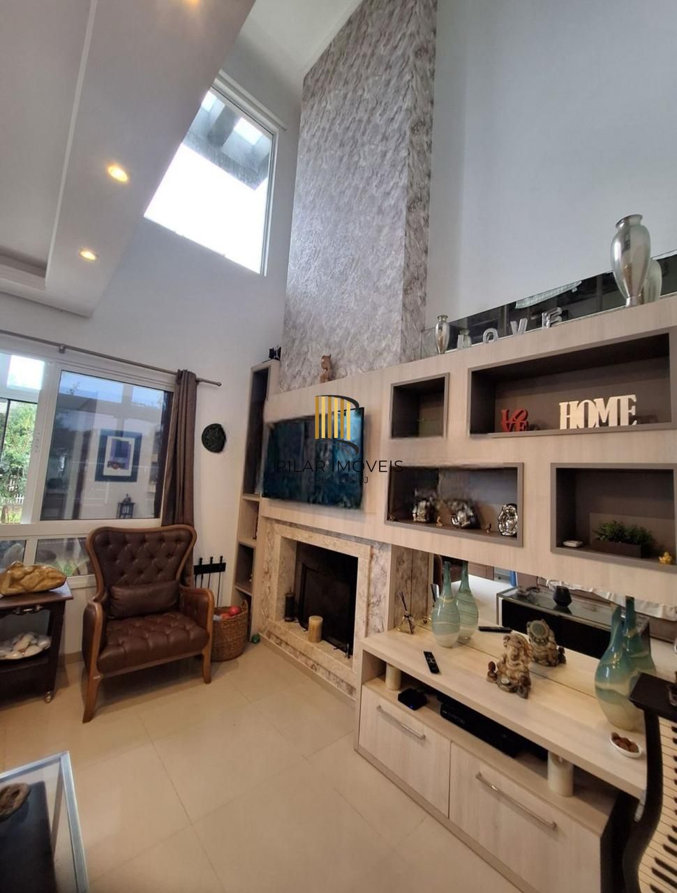 Casa na praia  Xangri-la c 222m2 privados  , 3 dormit, 2 Suites semi mobiliada c piscina. aceita imóvel como parte do pagamento em Porto Alegre