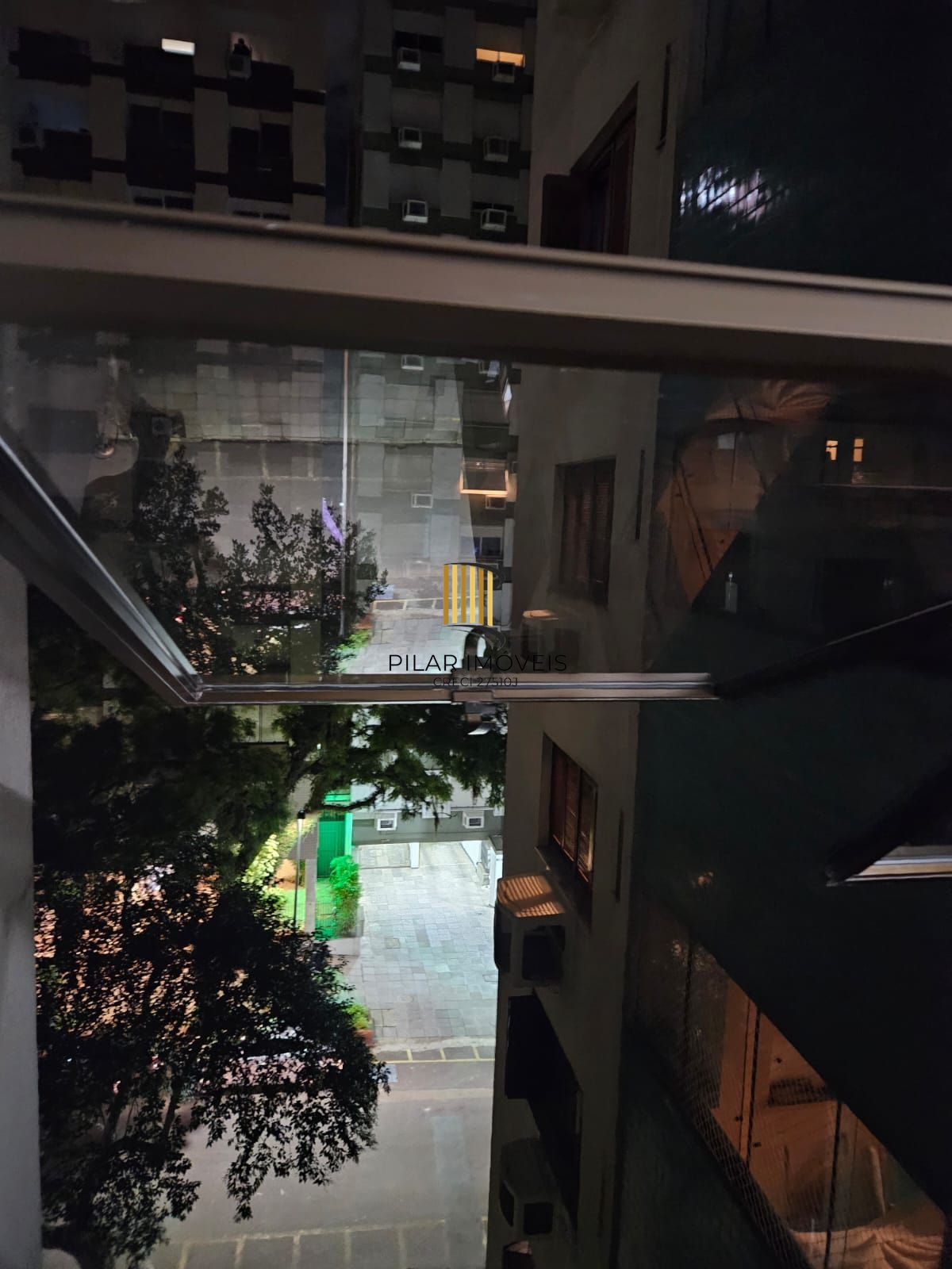 Apartamento com 02 quartos e 01 vaga no Centro Histórico de Porto Alegre