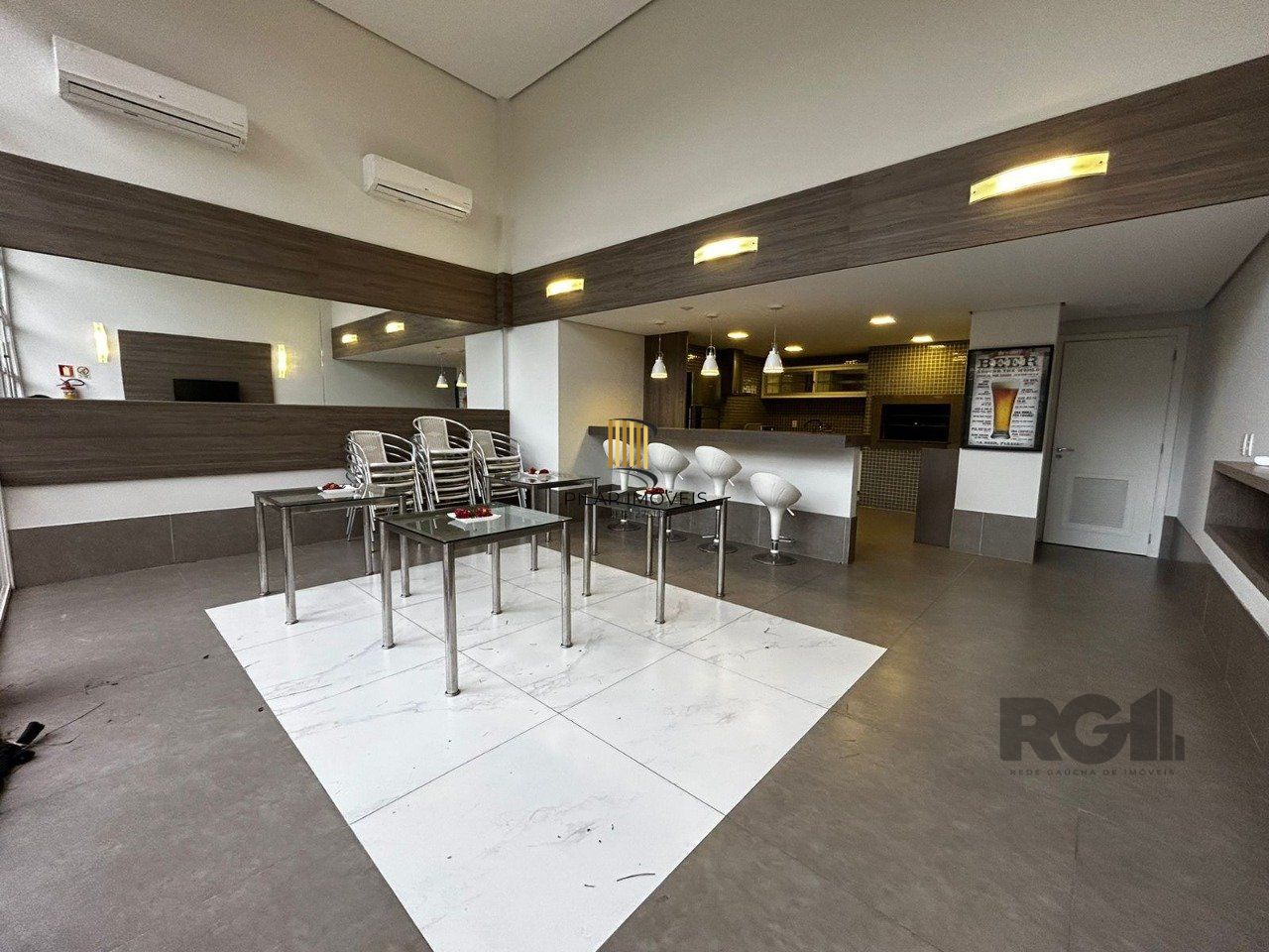 Apartamento com 3 suíte, churrasqueira, vaga de garagem, no bairro Menino Deus, Porto Alegre/RS
