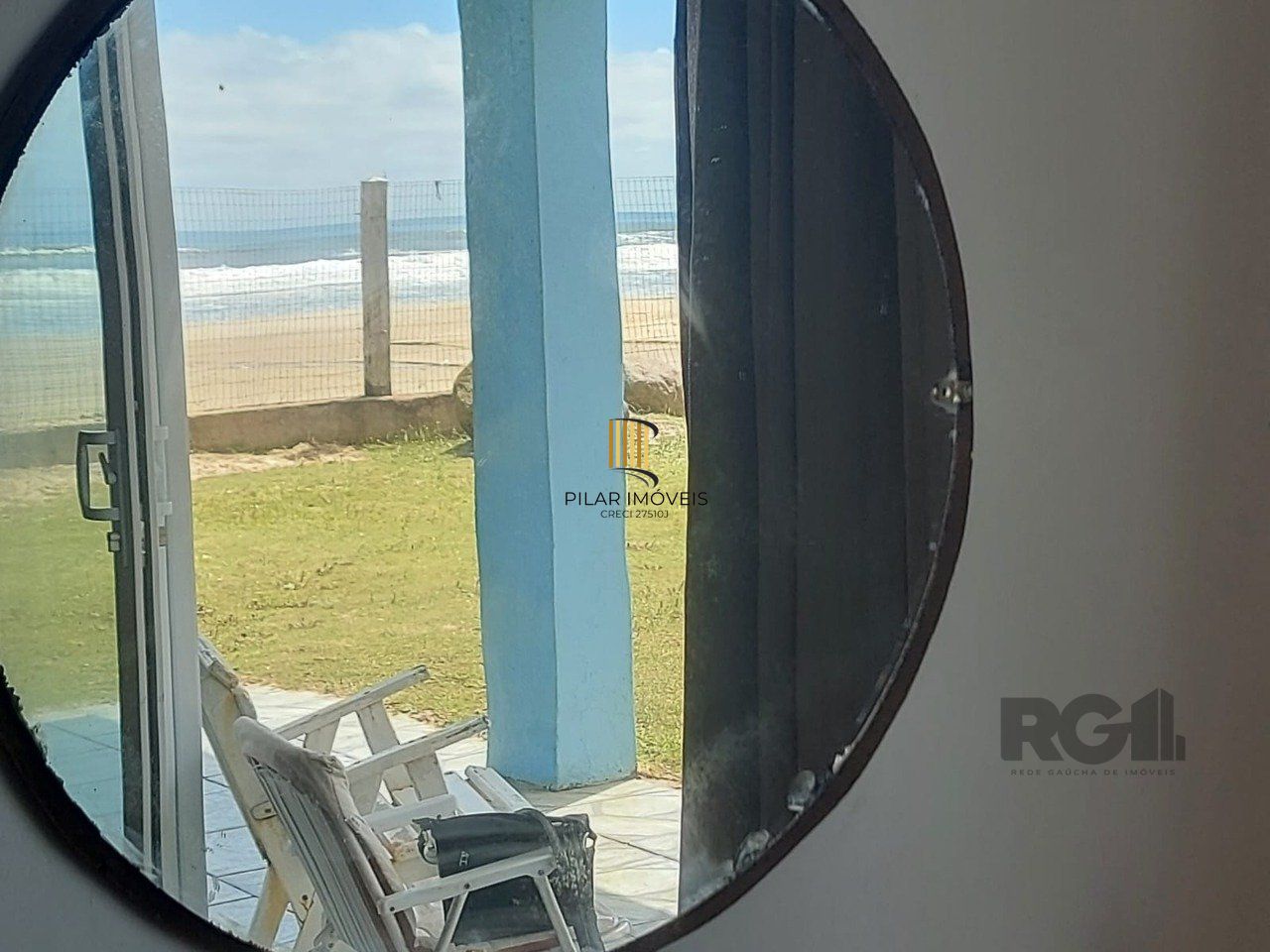 EXCELENTE CASA COM CINCO QUARTOS EM DOIS TERRENOS ESCRITURADOS À BEIRA MAR EM MARILUZ/IMBÉ