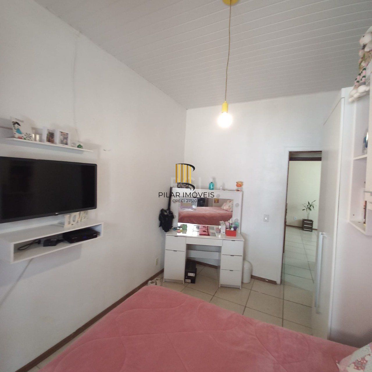 2 Casa com 4 quartos, 2 vagas de garagem, no bairro Belém Novo, Porto Alegre/RS     