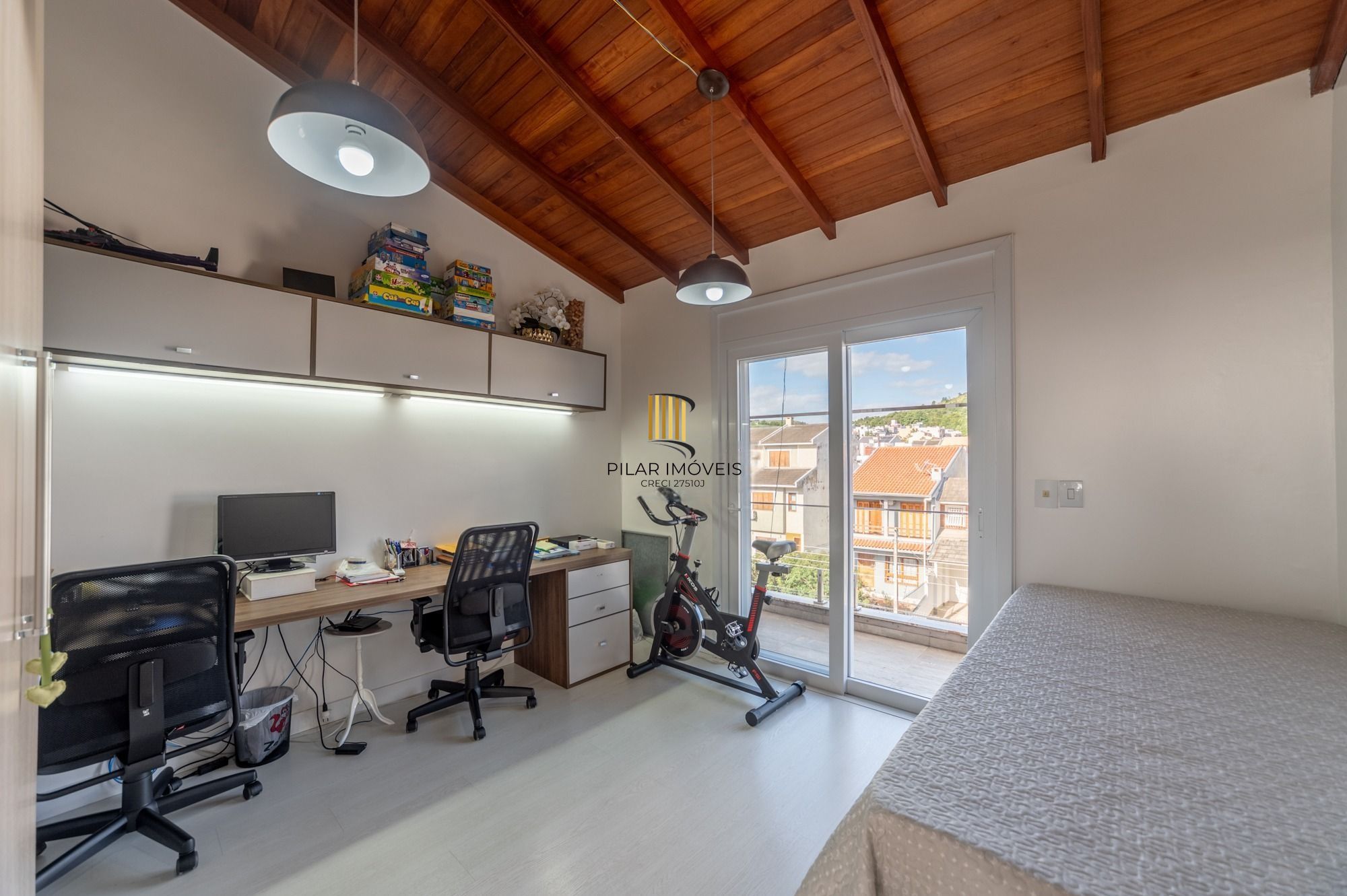 Deslumbrante casa 3 suítes, 4 Banh, 2 vagas cobertas, Guarujá POA RS