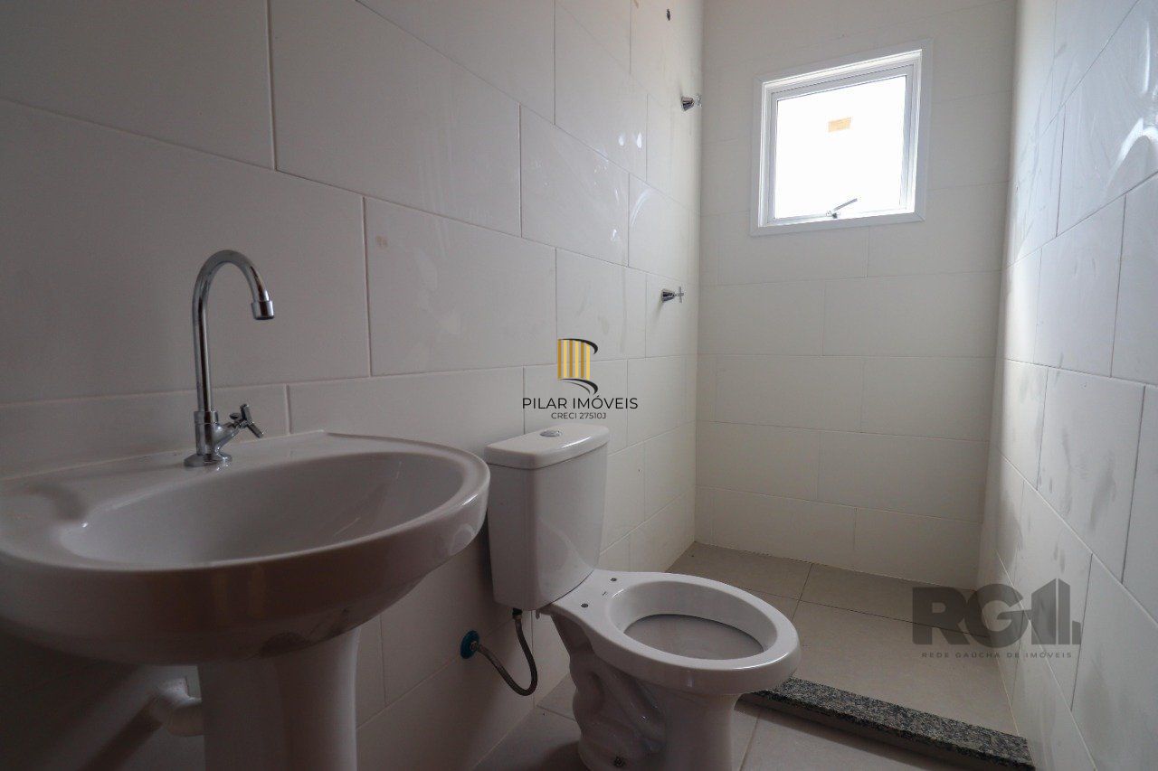 CASA ESTILO SOBRADO COM 2 QUARTOS E PÁTIO, À VENDA NO BAIRRO VILA NOVA, EM PORTO ALEGRE/RS