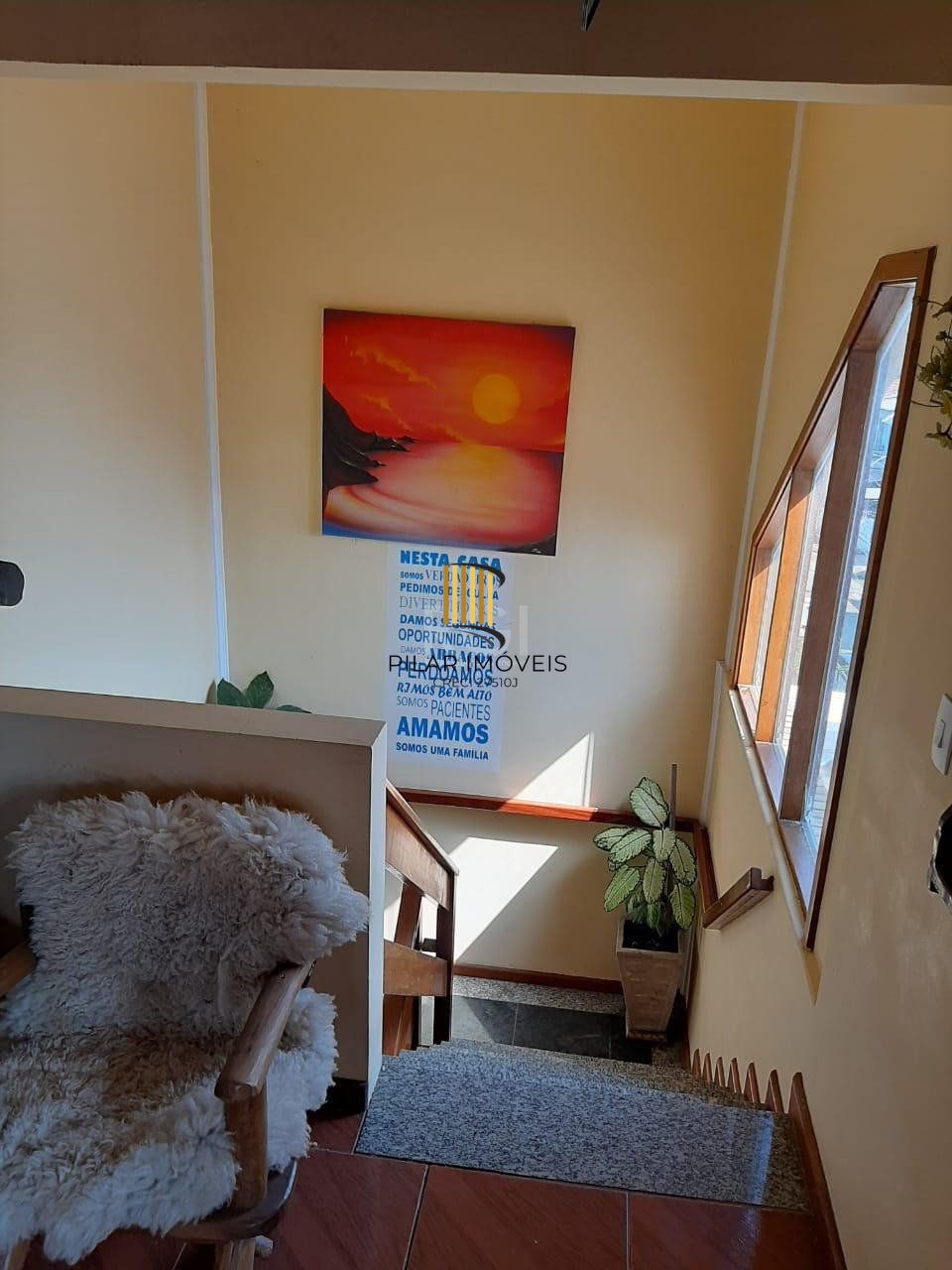 Casa para Venda - 274m², 3 dormitórios, sendo 1 suites, 3 vagas - Guarujá, Porto Alegre