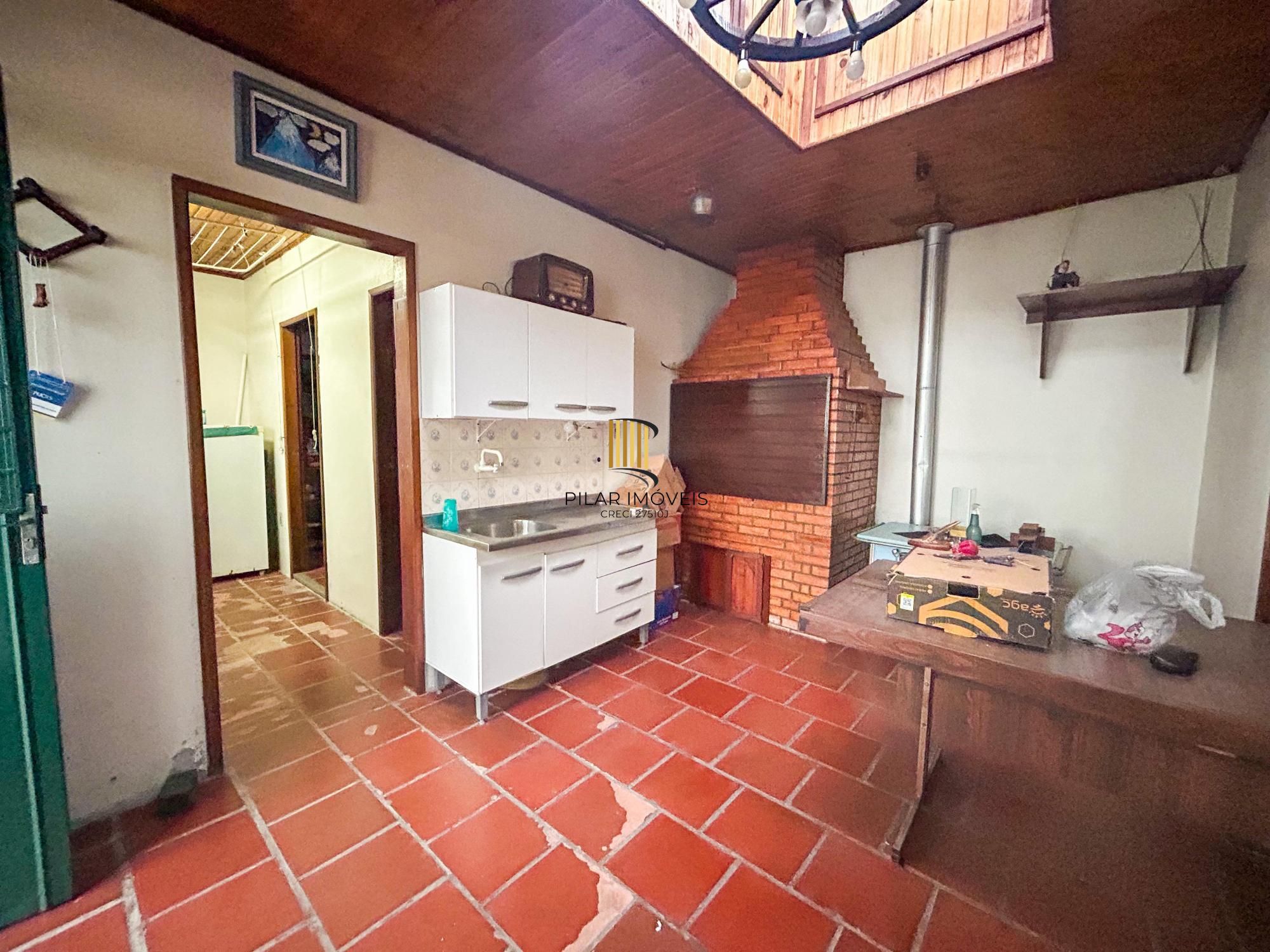 Casa Residencial com 3 Quartos, sendo 1 suíte e 3 Banheiros, no Bairro Santa Teresa em Porto Alegre, RS