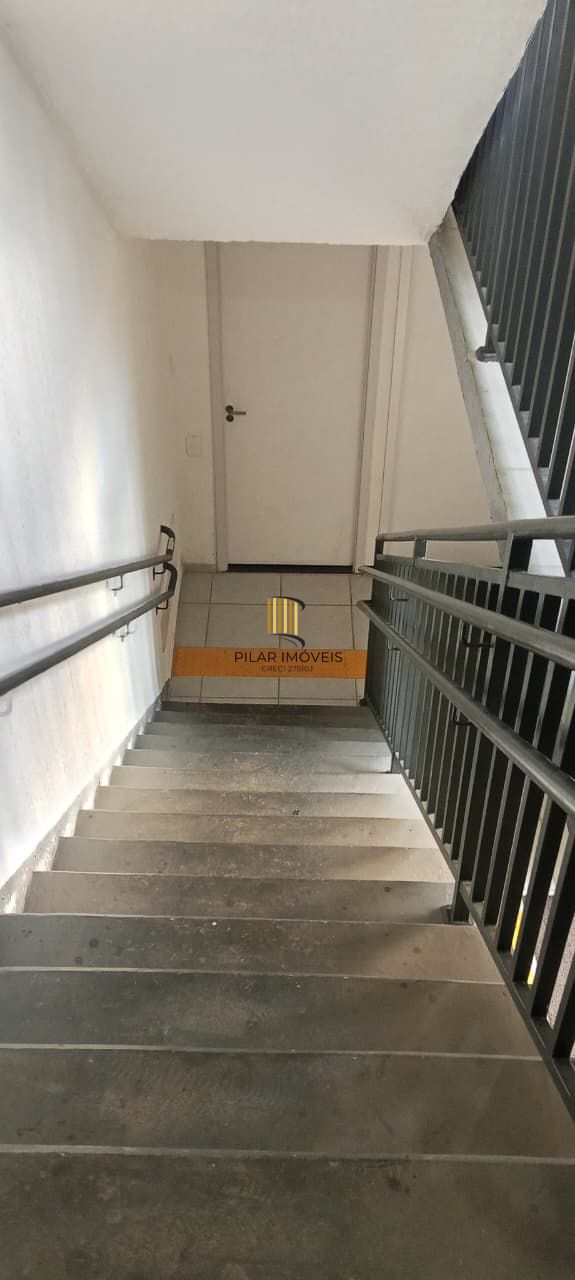 Apartamento com 02 quartos e 01 vaga no Bairro Jardim Leopoldina Porto Alegre