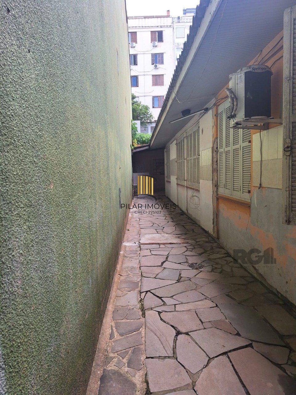 Casa 5 dormitórios no bairro Petrópolis