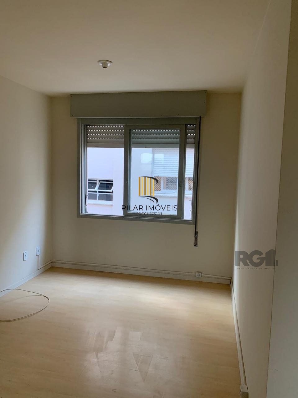 APARTAMENTO DE 2 DORMITORIOS REFORMADO BAIRRO SANTO ANTONIO - POA/RS