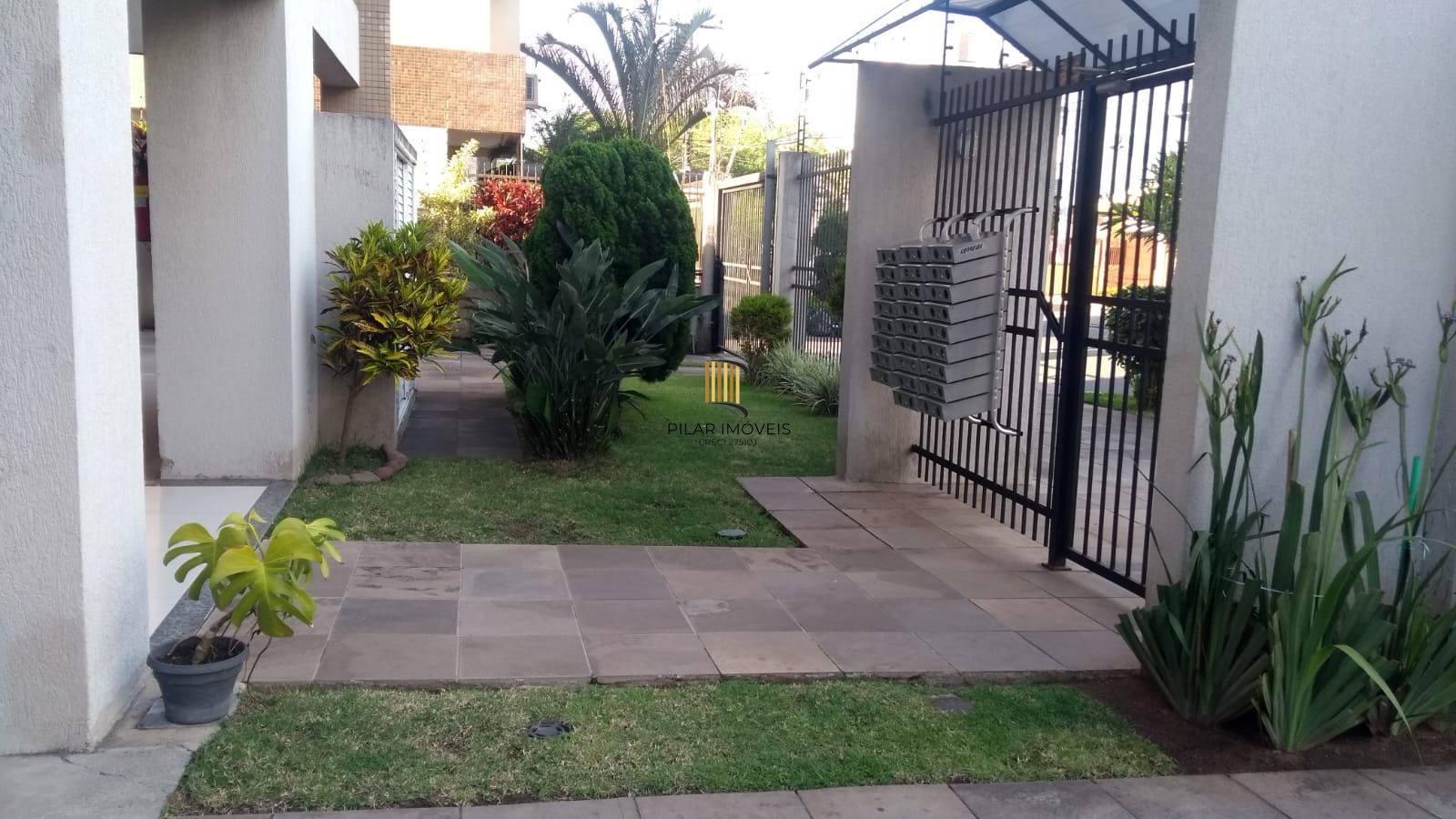Apartamento com 02 quartos (01 suíte) e 03 Vagas no Bairro Cristo Redentor
