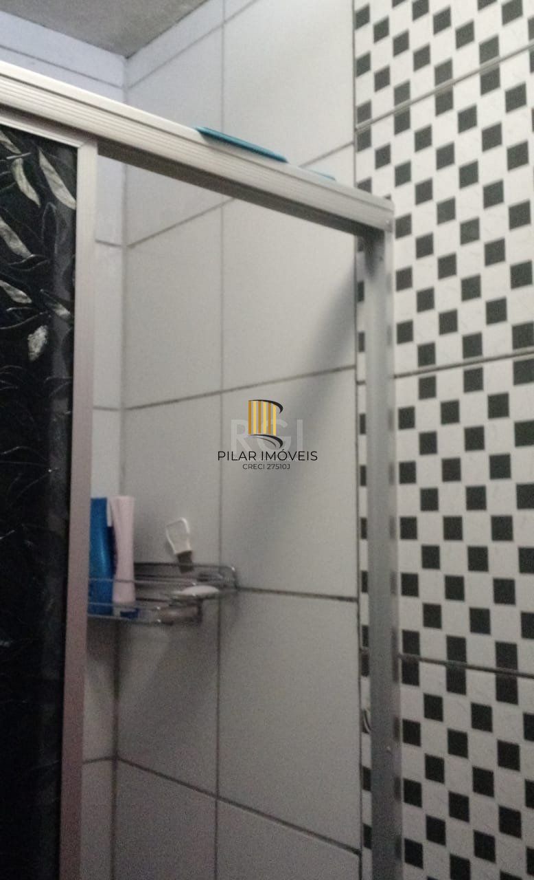 Apartamento para Venda - 40m², 2 dormitórios, 1 vaga - Lomba do Pinheiro