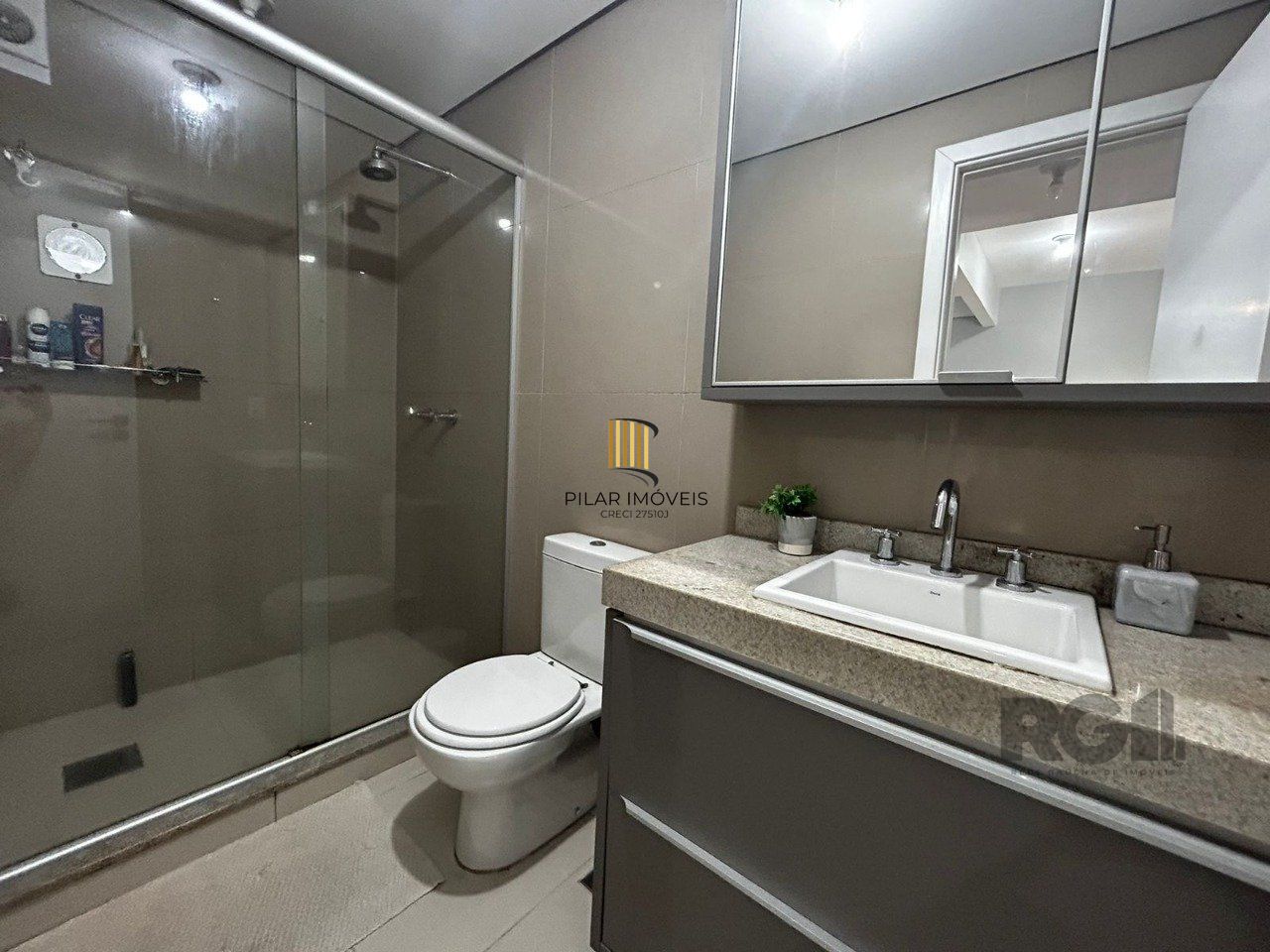 APARTAMENTO, 1 DORMITÓRIO, SACADA COM CHURRASQUEIRA, VAGA DE GARAGEM, BAIRRO PETRÓPOLIS, PORTO ALEGRE/RS