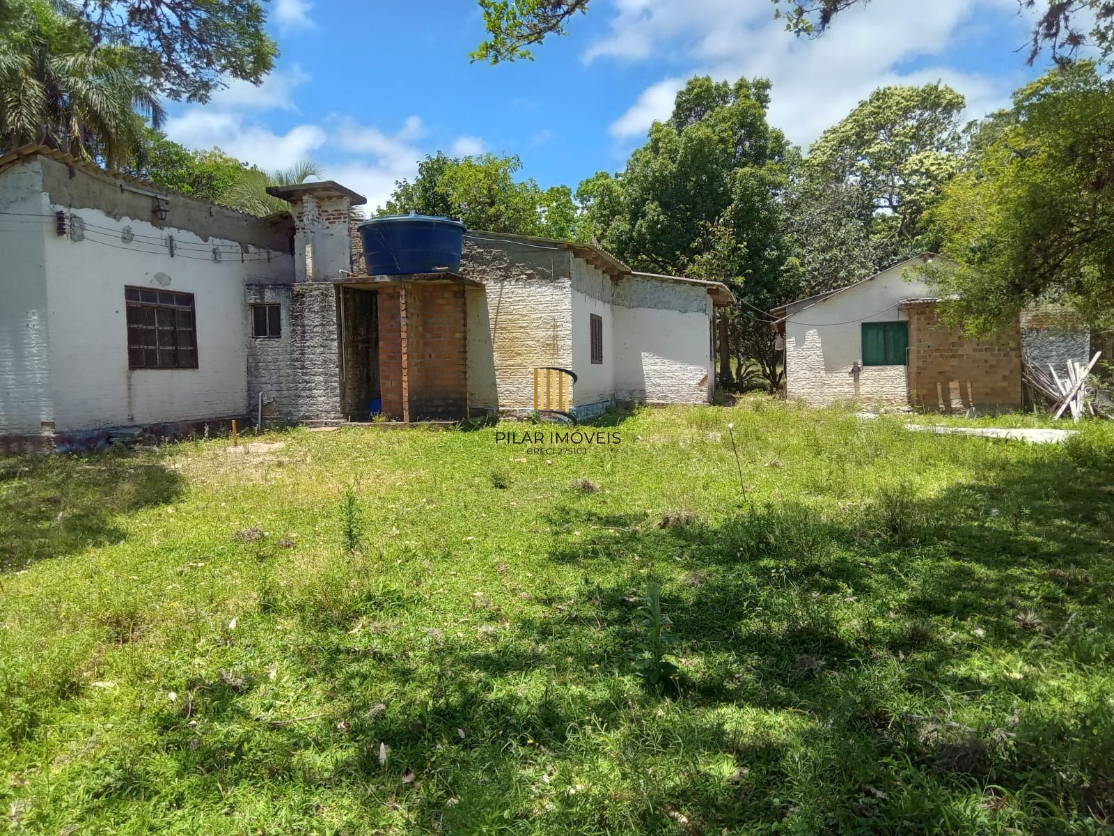 Sitio com 13 mil metros com casa !