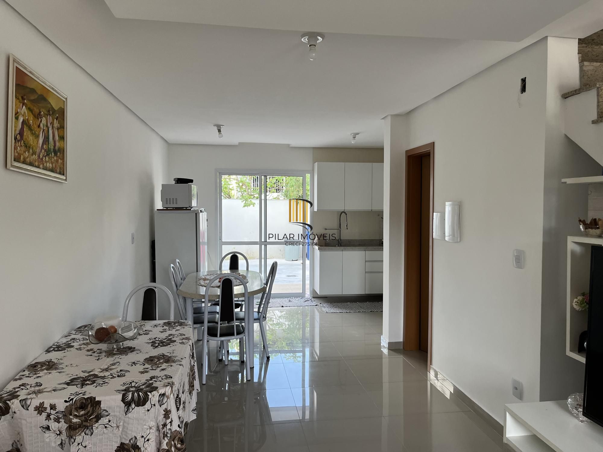 CASA 03 DORMITÓRIOS, 107m² , sendo 01 suíte, pátio, 01 vaga de garagem no RESIDENCIAL VERDES CAMPOS