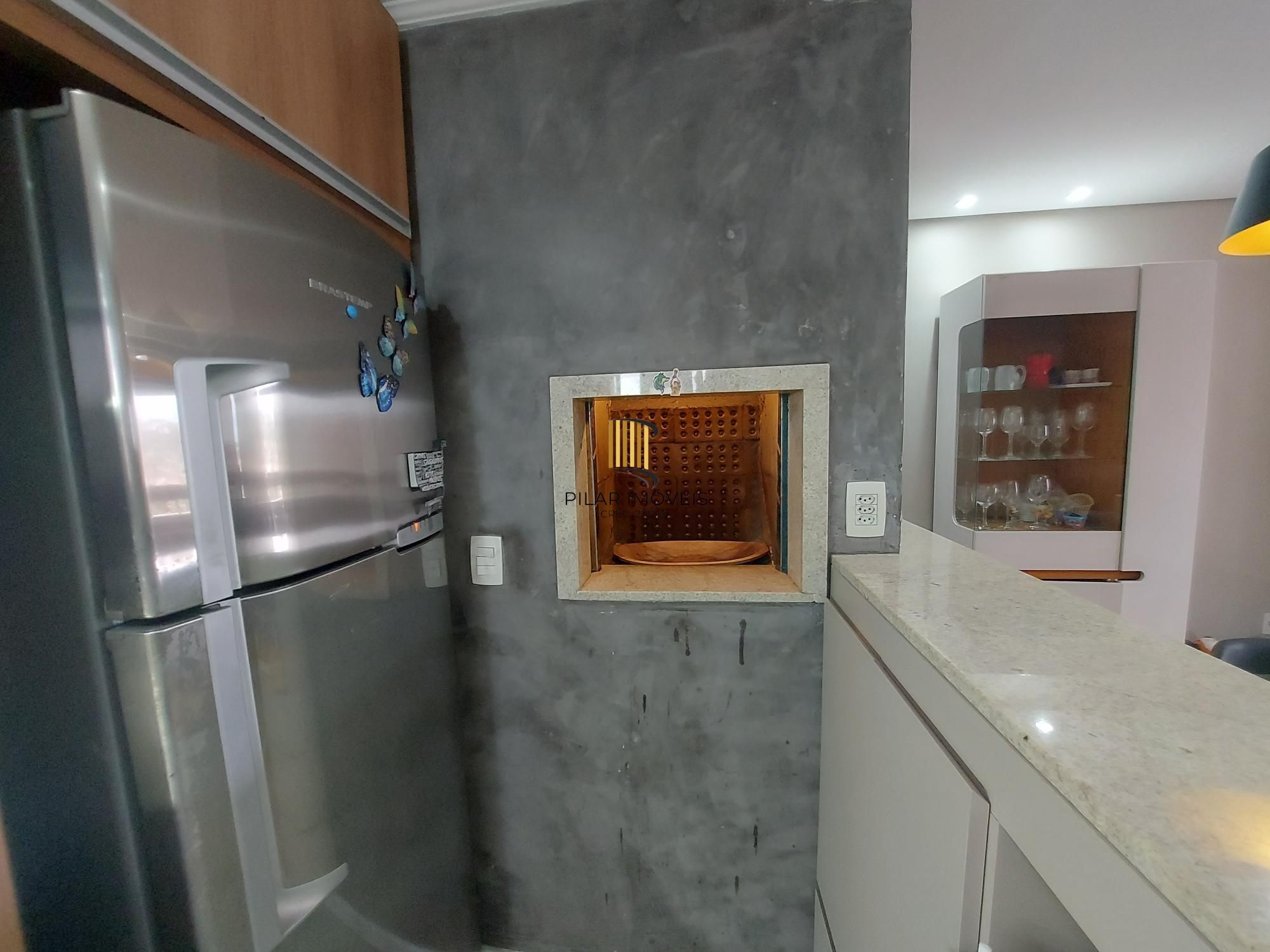 Apto 3 quartos/com 1 suite e vaga coberta no bairro Cavalhada