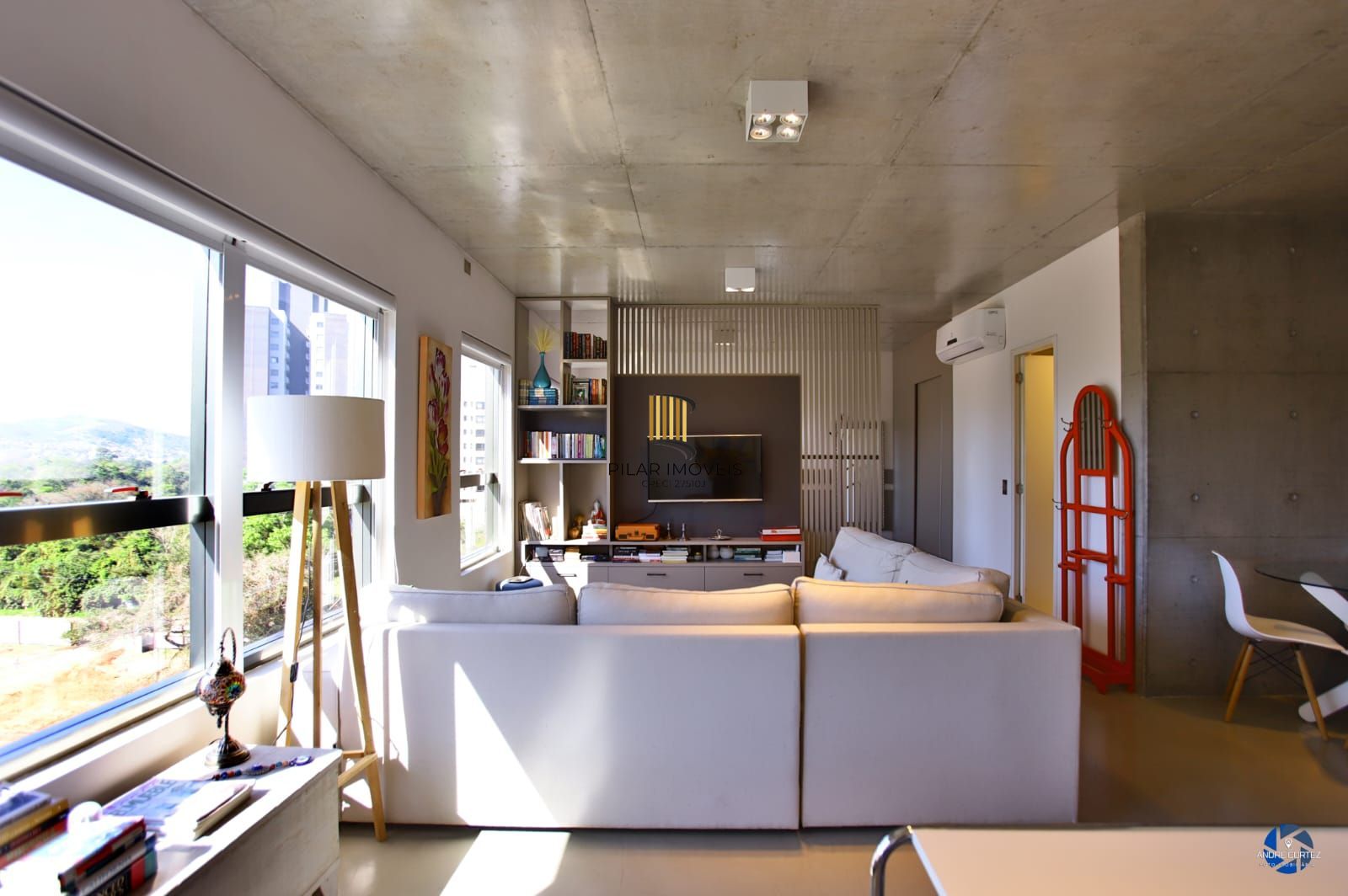 Apartamento de 02 quartos, , 01 vaga, 01 suítes, Área de serviço em Porto Alegre/RS