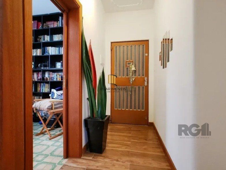 Apartamento Térreo com 02 dormitórios Na cidade Baixa em Porto Alegre/RS