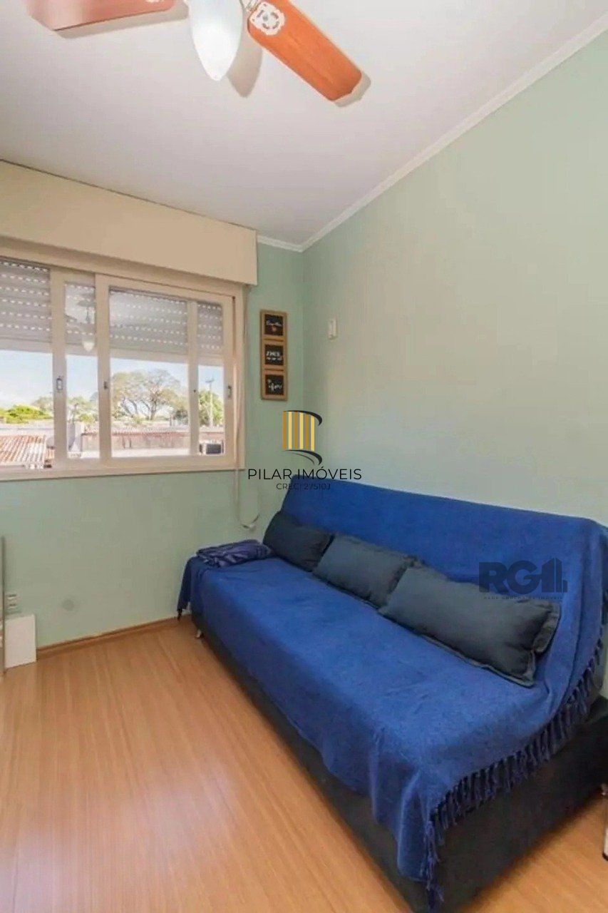Apartamento com 02 quartos com 01 vaga de garagem coberta e escriturada.
