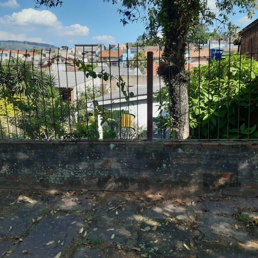 Casa 1 dormitório  e 1 vaga no jardim Sabará