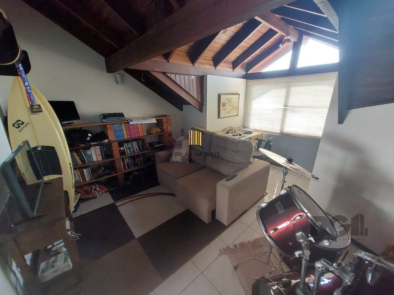 Casa 3 dormitórios no bairro Hípica