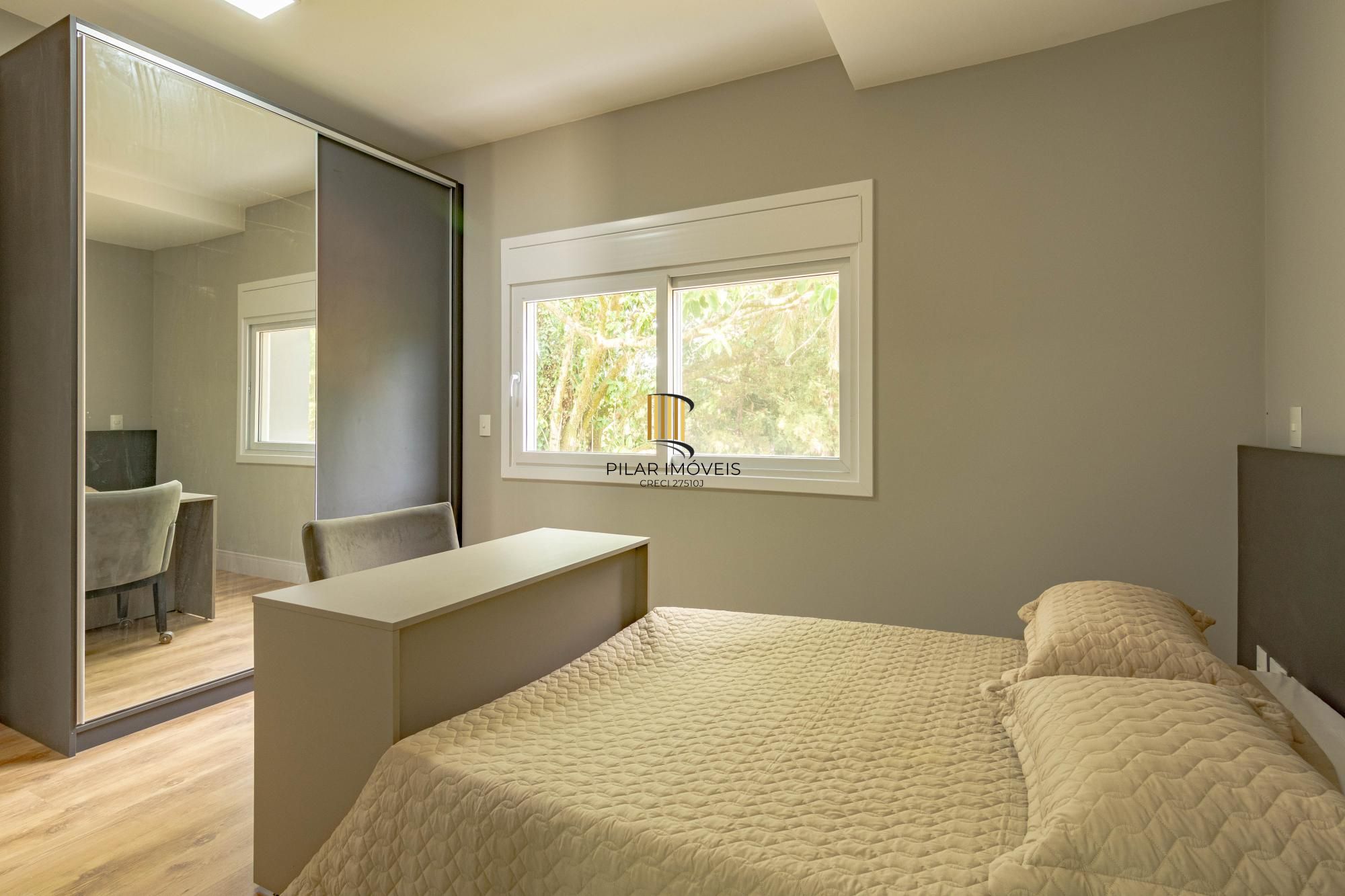 Casa de Condomínio 3 dormitórios no bairro Ipanema