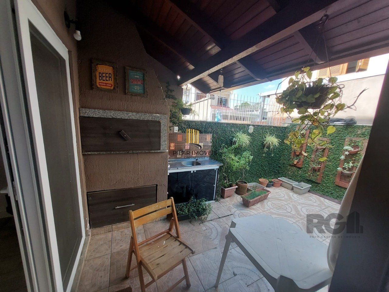 Casa 3 dormitórios no bairro Hípica