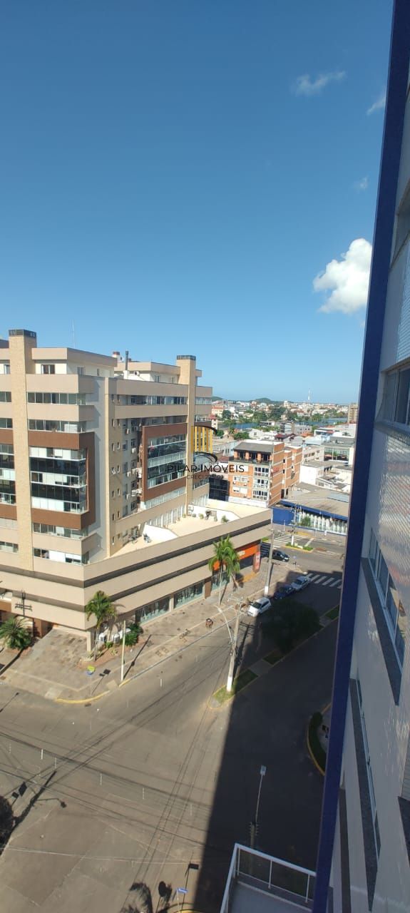 Apartamento com 03 Quartos e 02 vagas em Torres (01 suíte)