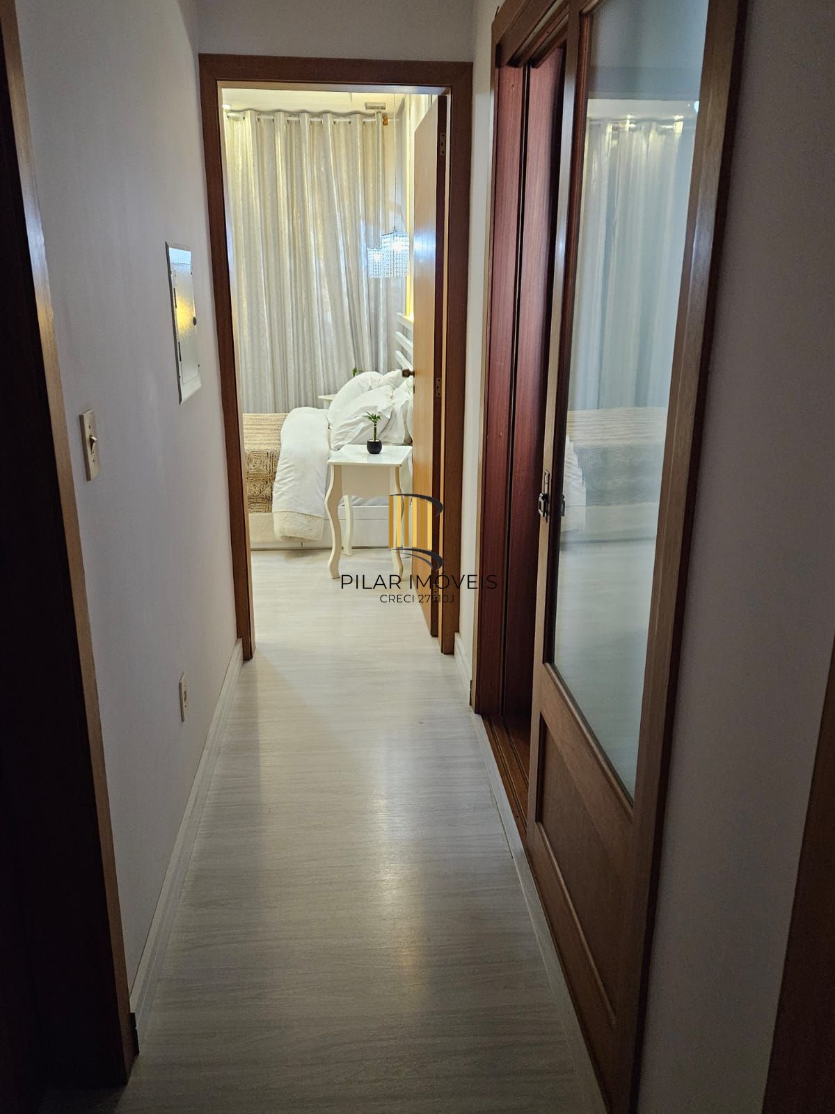 Apartamento com 02 quartos e 01 vaga no Centro Histórico de Porto Alegre
