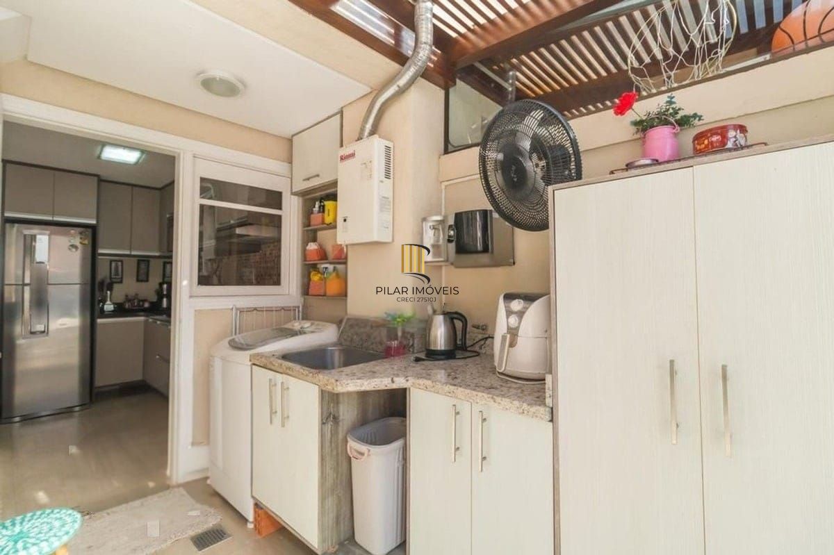 Casa com 03 quartos no Bairro de Ipanema em Porto Alegre/RS